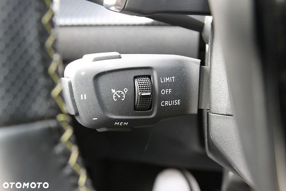 Peugeot 2008 1.2 PureTech GT S&S EAT8 - 31