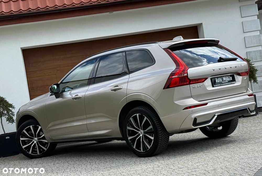 Volvo XC 60 B4 D AWD Plus Dark - 6