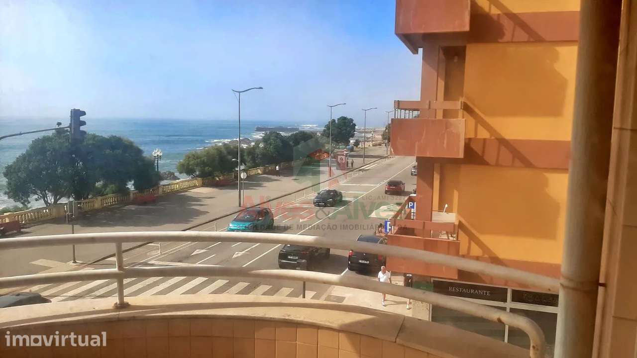 T3 - Na 1ª linha da Avenida Brasil (Foz do Douro) - Grande imagem: 2/21