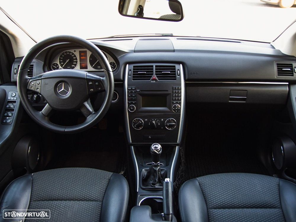 Mercedes-Benz B 180 CDi - 2