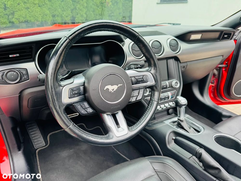 Ford Mustang 5.0 V8 GT - 27