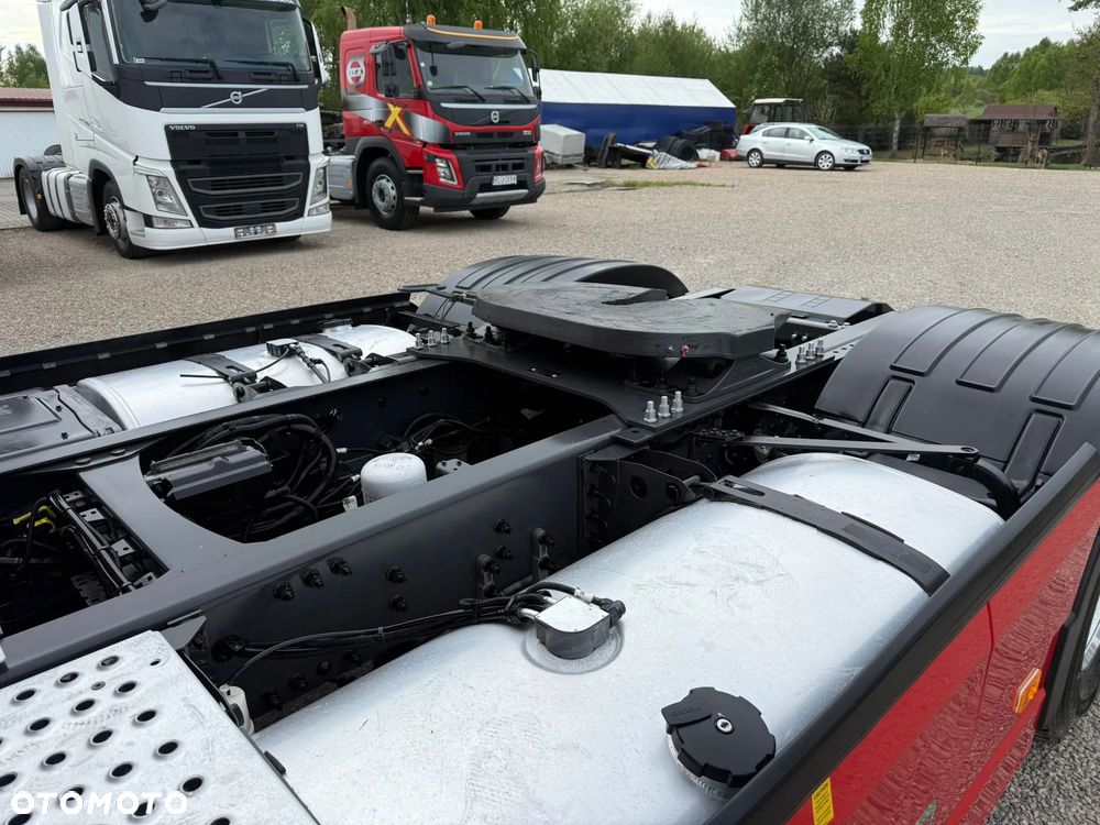 Volvo FH 500  // KLIMA POSTOJOWA //  ZABUDOWY MIĘDZYOSIOWE //FULL LED // ALCOA DURA BRIGHT/ NAVI // ORUROWANIE // TRĄBY // - 26