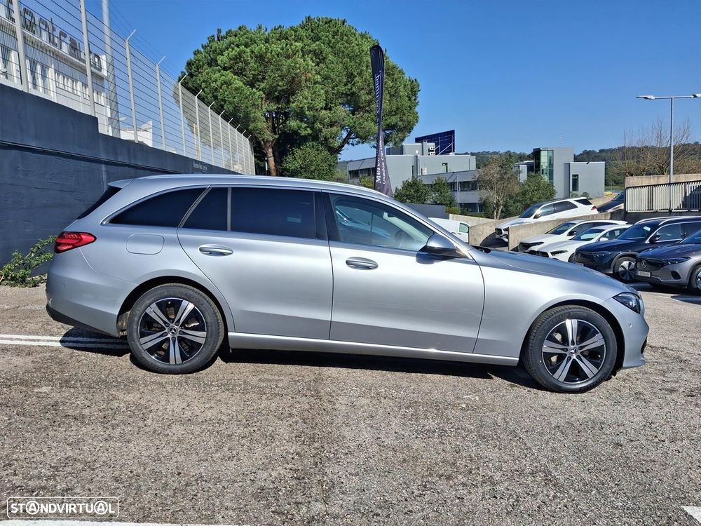 Mercedes-Benz C 300 e Avantgarde — fotografia 4