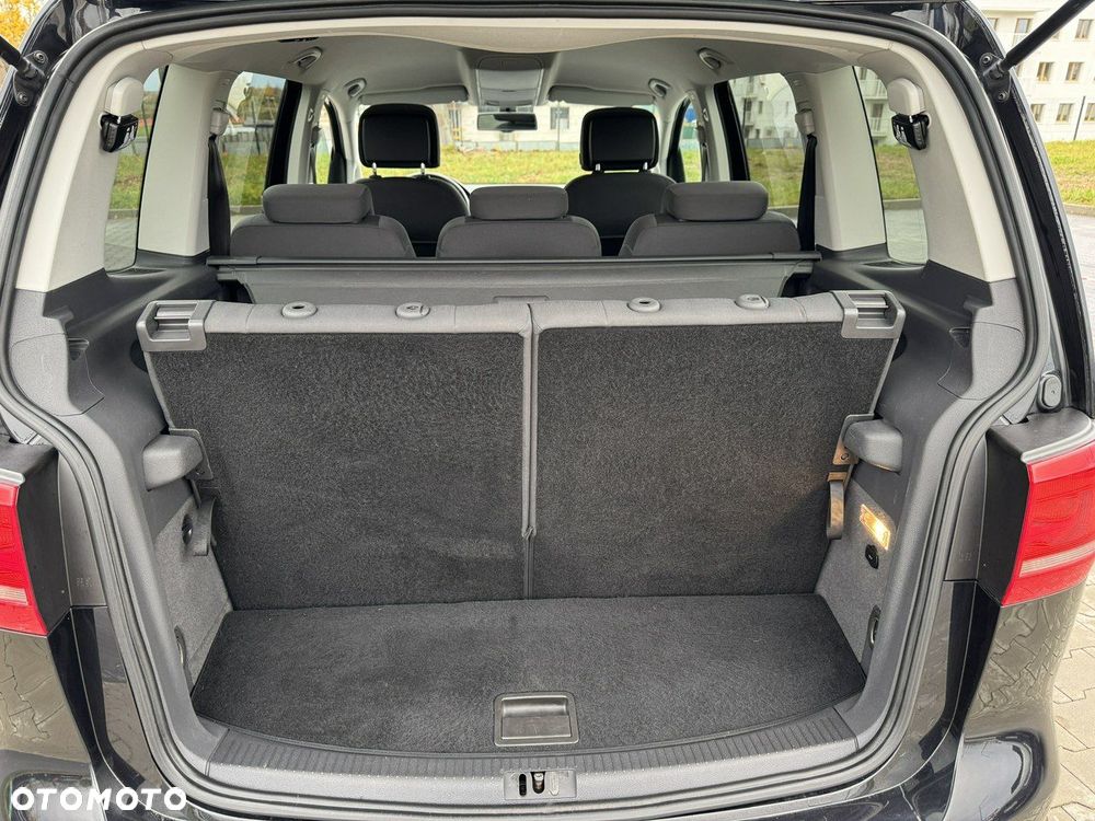 Volkswagen Touran 1.6 TDI DPF BlueMotion Technology Highline - 37