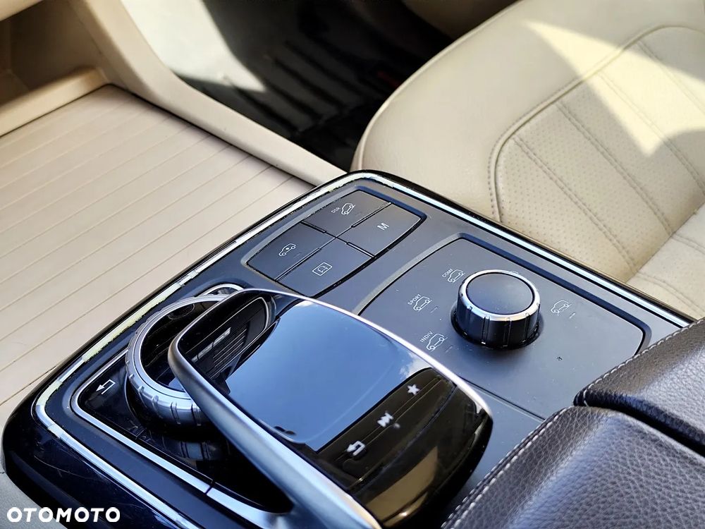 Mercedes-Benz GLS 400 4Matic 9G-TRONIC Exclusive - 26