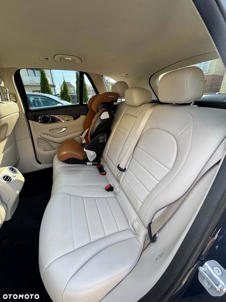 Mercedes-Benz GLC 250 4Matic 9G-TRONIC - 11