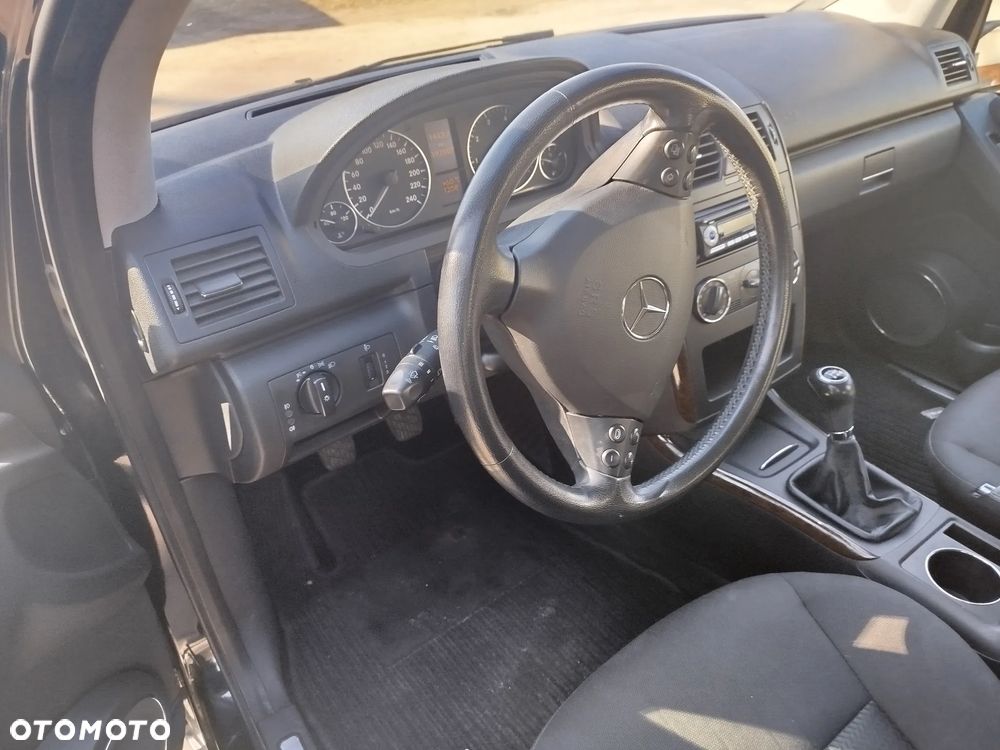 Mercedes-Benz Klasa A 170 Elegance - 21