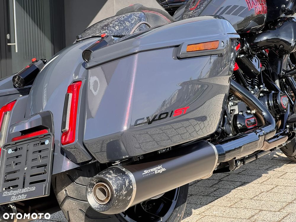 Harley-Davidson Touring Road Glide - 12