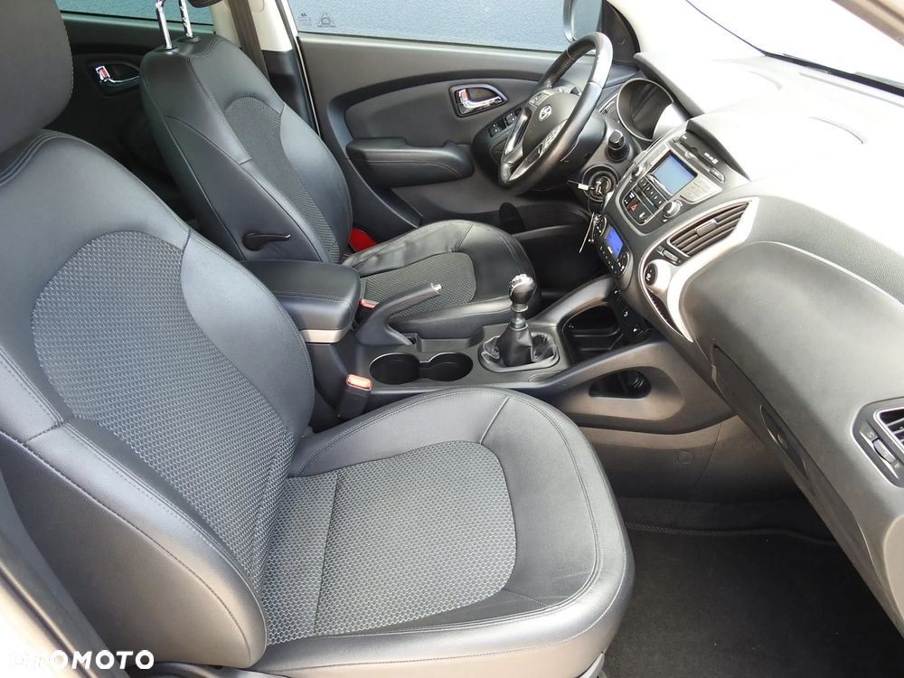 Hyundai ix35 1.7 CRDi 2WD blue Comfort - 11