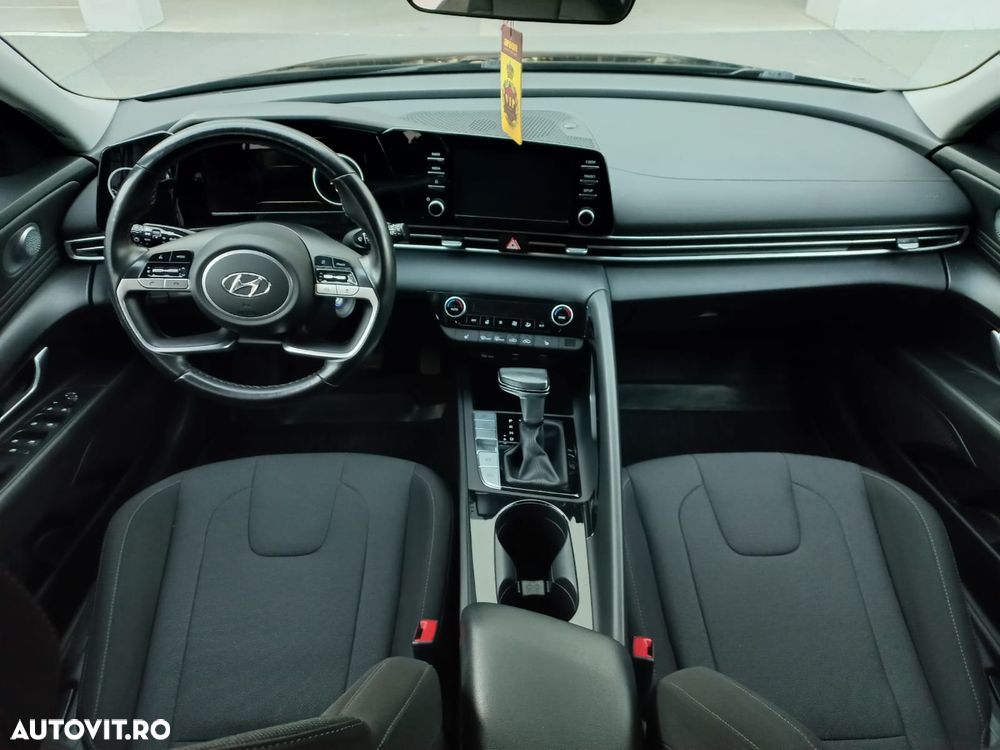 Hyundai Elantra 1.6 l 123 CP CVT Highway - 3