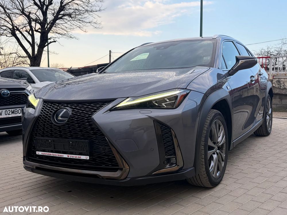 Lexus UX 250h (E-FOUR) F SPORT - 30