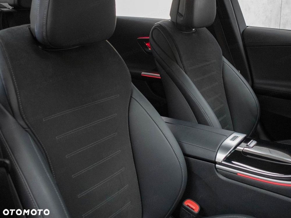 Mercedes-Benz C-Class 2026 photo 5