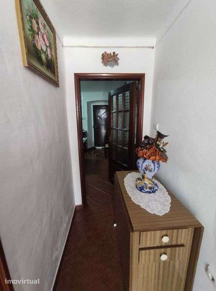 Moradia na castiça aldeia de S. Vicente de Valongo - Grande imagem: 4/12