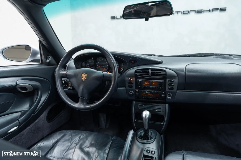 Porsche 911 (996) Carrera 4 Coupé - 19