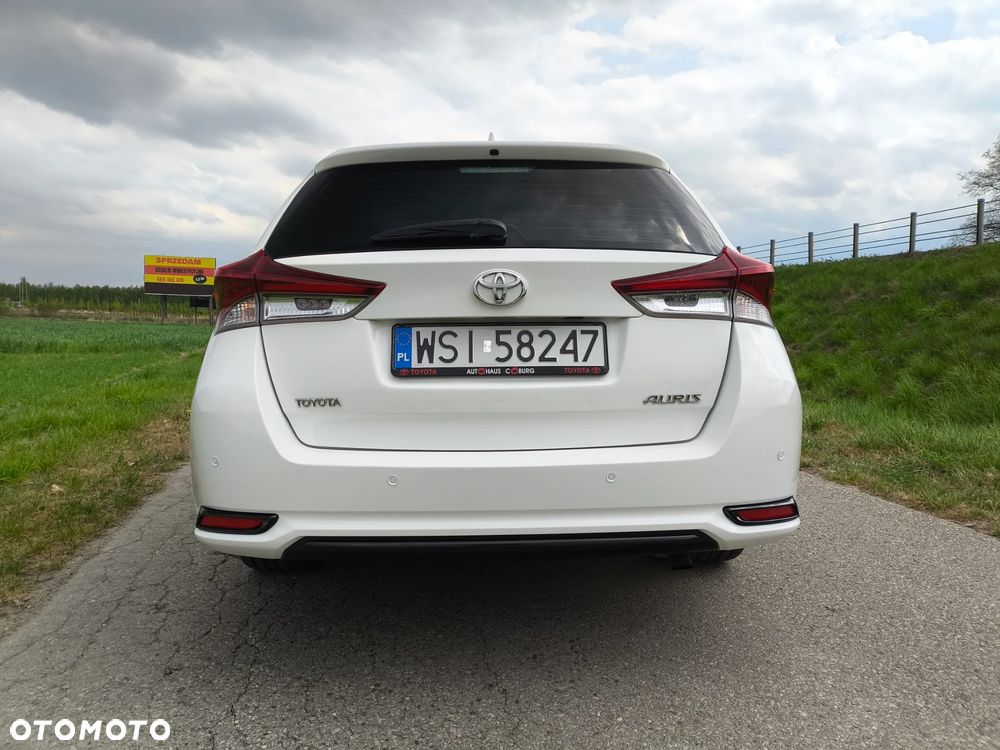Toyota Auris 1.33 Dual-VVT-i Cool - 11