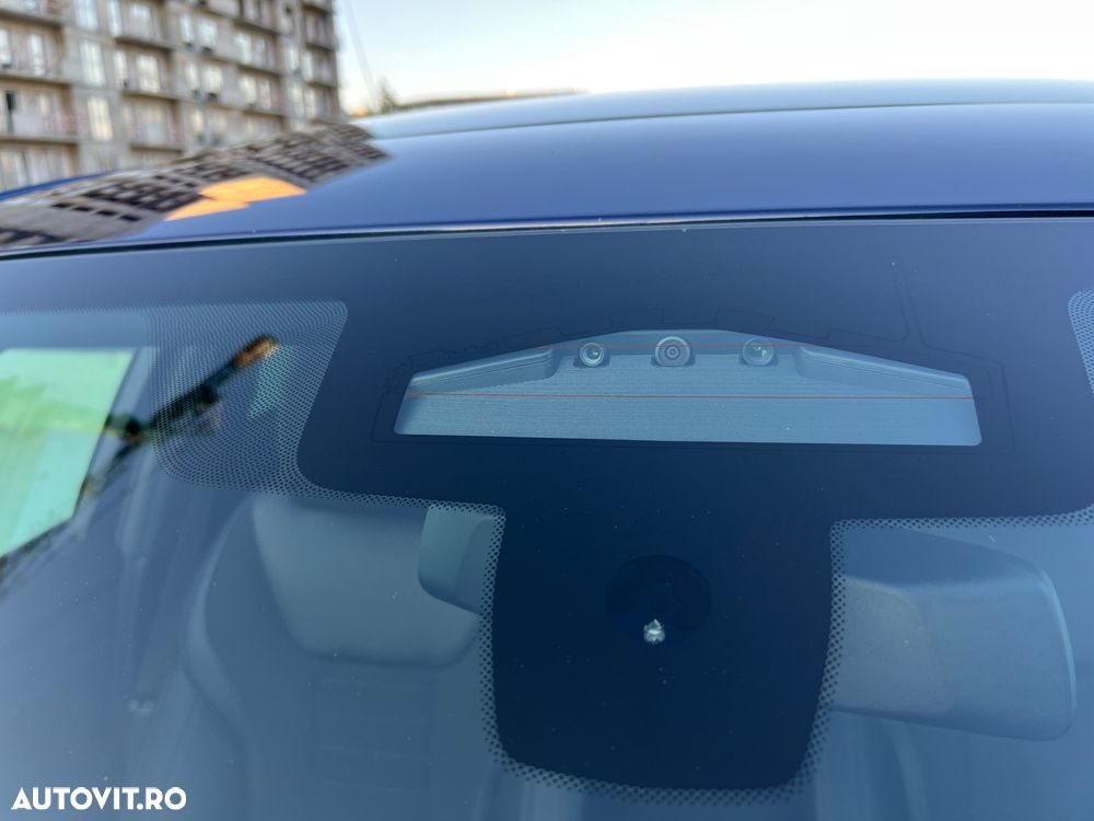 BMW Seria 3 2020 — imagine 14