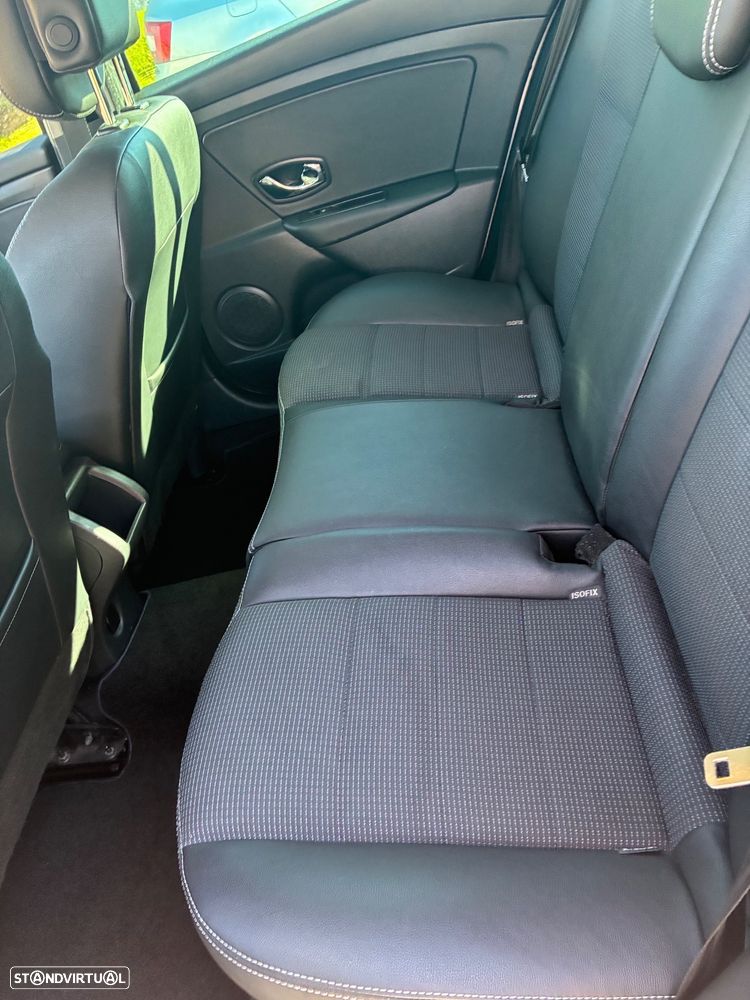 Renault Mégane Sport Tourer 1.5 dCi GT Line - 20