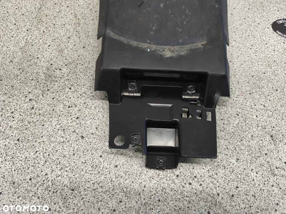 Nadkole, wypełnienie zadupka Triumph Trident 660 2022 - 15