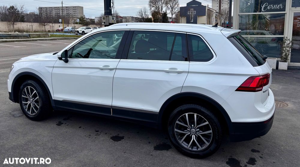 Volkswagen Tiguan 2.0 TDI SCR 4MOTION (BlueMotion Techn.) DSG Highline - 6