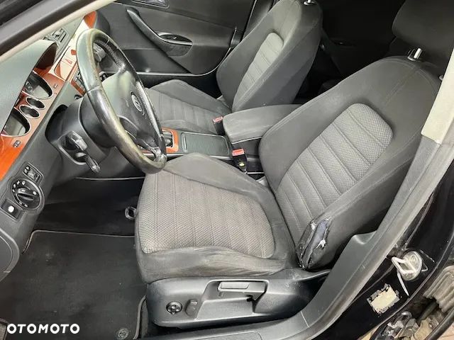 Volkswagen Passat 2.0 TDI Trendline - 11