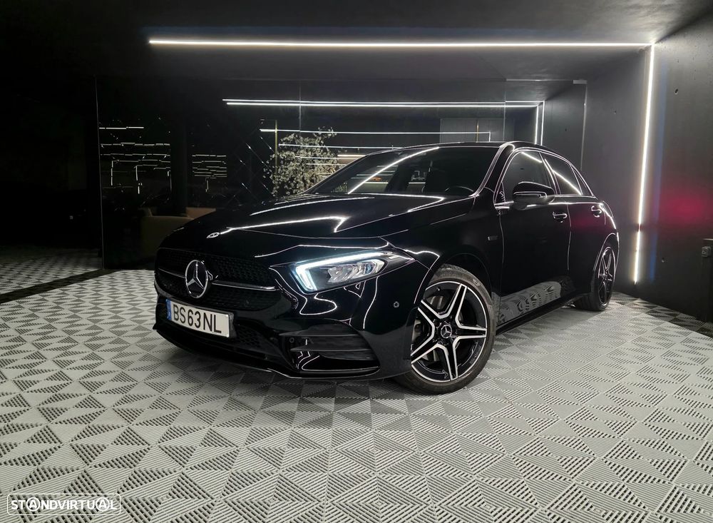 Mercedes-Benz A 250 e AMG Line - 1