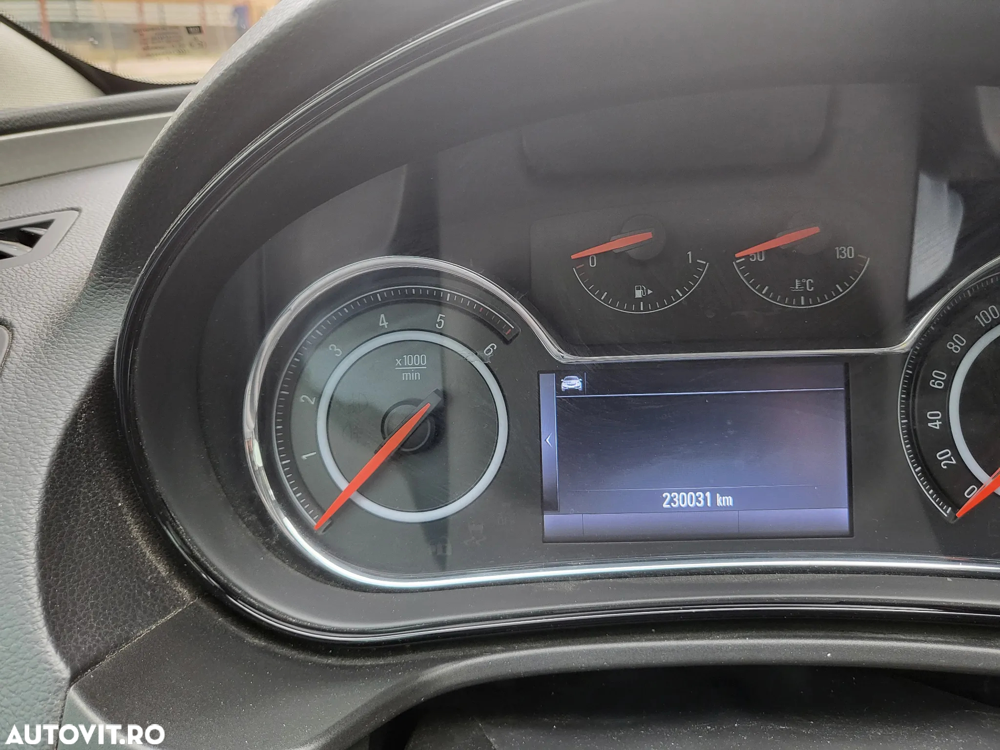 Opel Insignia - 13
