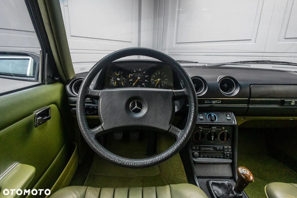 Mercedes-Benz W123 - 6