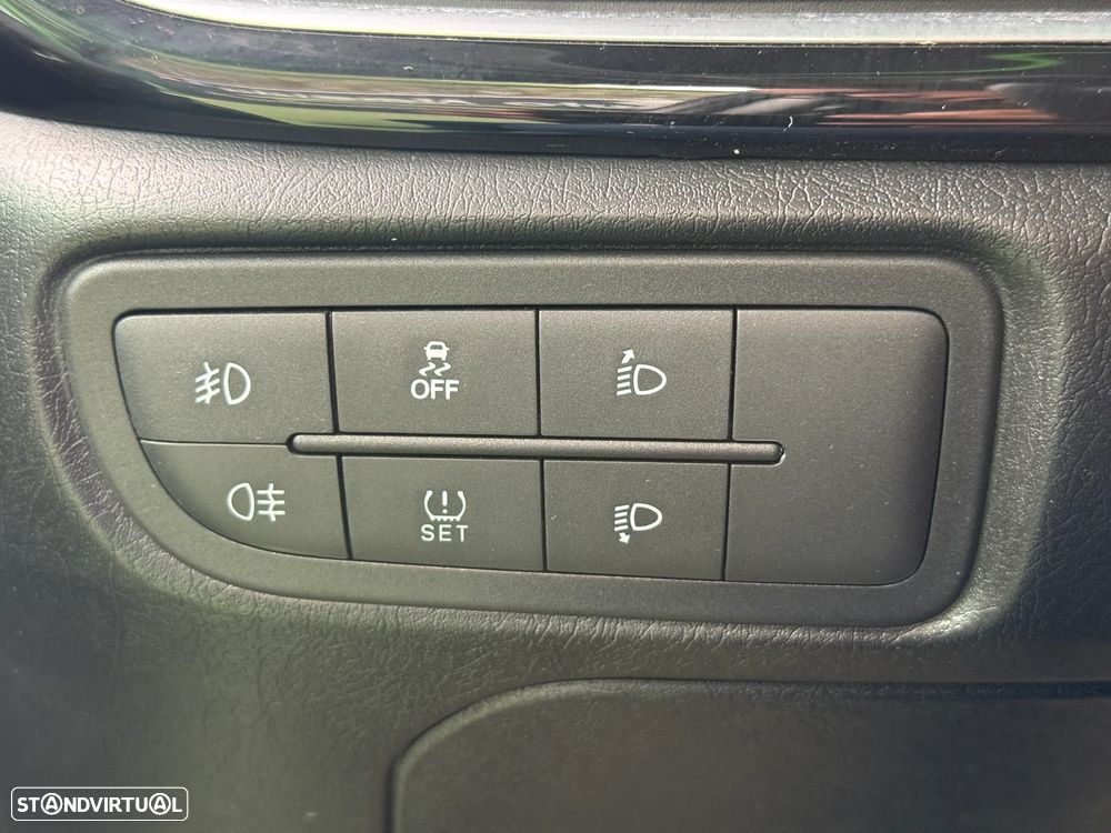 Fiat Tipo Station Wagon 1.3 M-Jet Lounge - 26