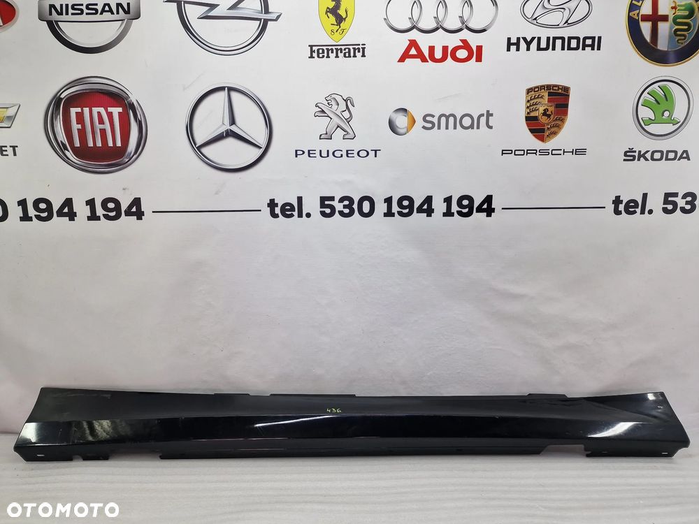 BMW E87 LIFT 07- PRAWA LISTWA PROGOWA PRZEDNIA PRZÓD / NAKŁADKA PROGU , NR 5177-7184354 / 7184354 , NR AUKCJI PR436 - 1