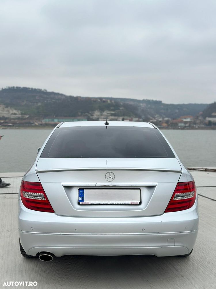 Mercedes-Benz C 200 (BlueEFFICIENCY) 7G-TRONIC Avantgarde - 7