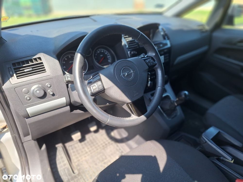 Opel Zafira 1.8 Essentia - 7
