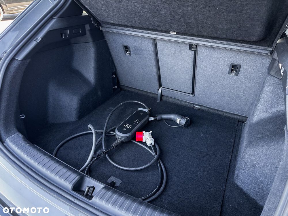 Audi Q4 e-tron - 12