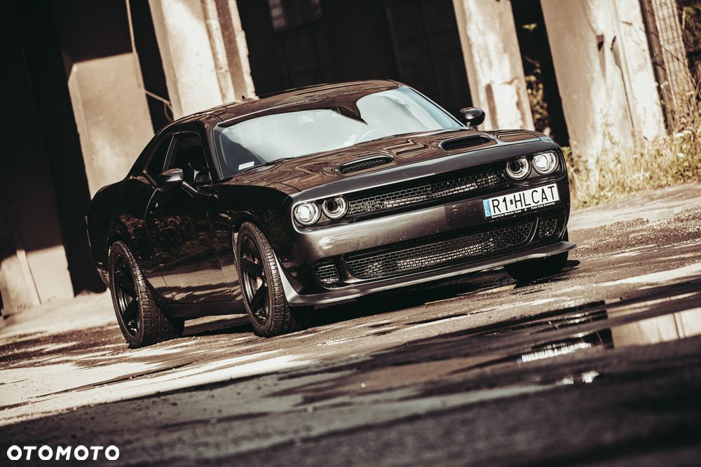 Dodge Challenger 6.2 Hellcat - 31