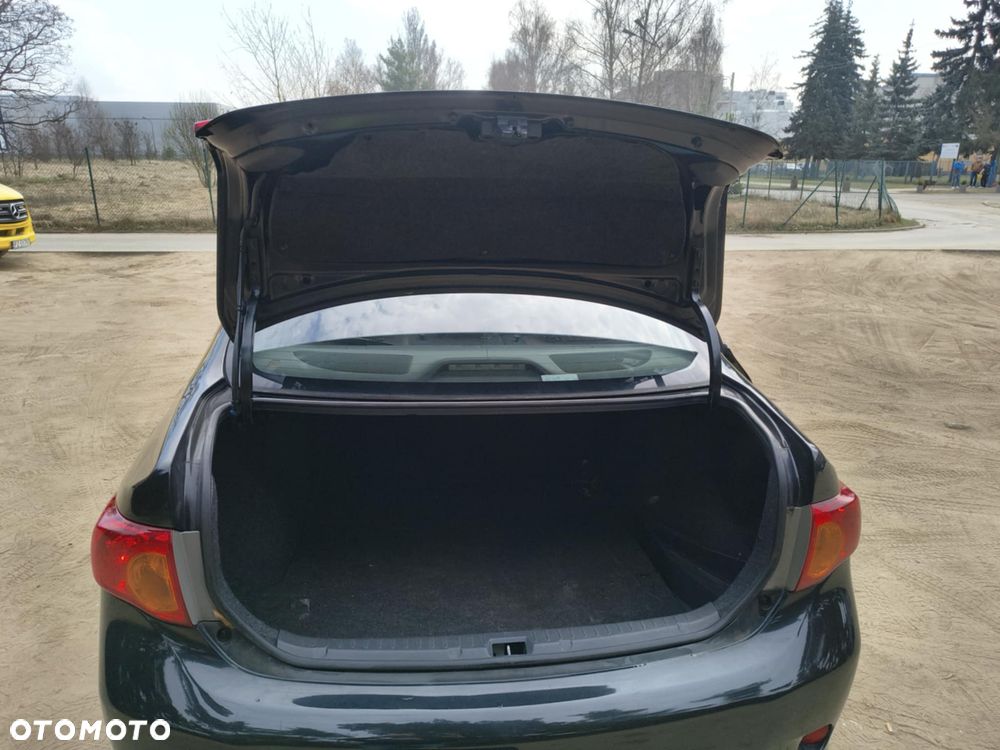 Toyota Corolla 1.6 Terra - 9