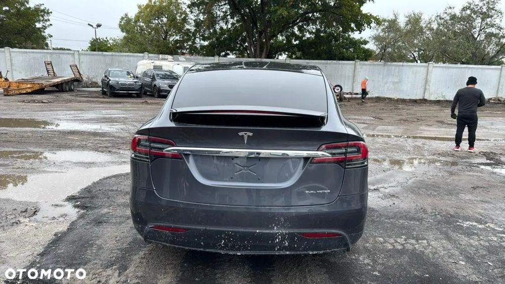 Tesla Model X Long Range Plus - 3