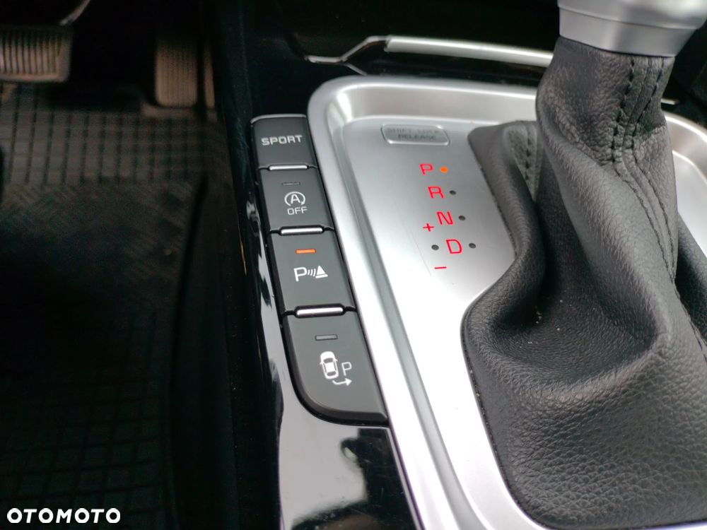 Kia XCeed 1.5 T-GDI L Business Line DCT - 25