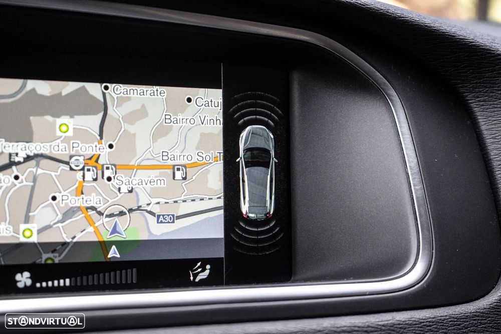 Volvo V40 Cross Country 2.0 D2 Volvo Ocean Race - 39