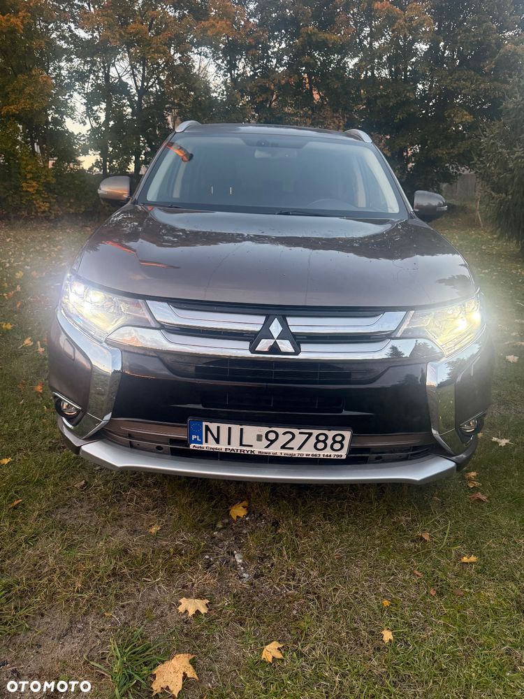 Mitsubishi Outlander 2.2 DID Instyle Navi 4WD - 5
