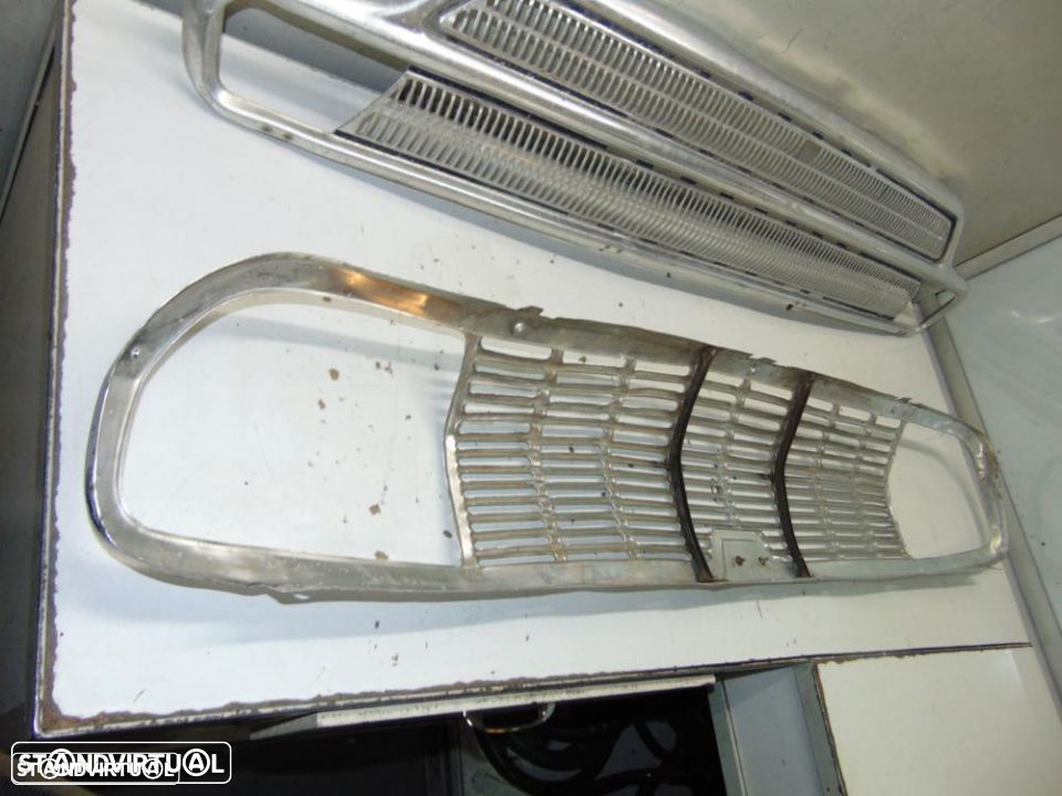 Ford Cortina grelha frontal - 8