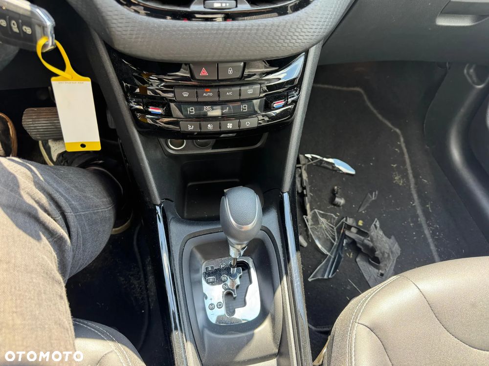Peugeot 2008 PureTech 130 Stop&Start EAT6 Allure - 7