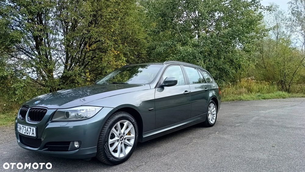 BMW Seria 3 320i - 3