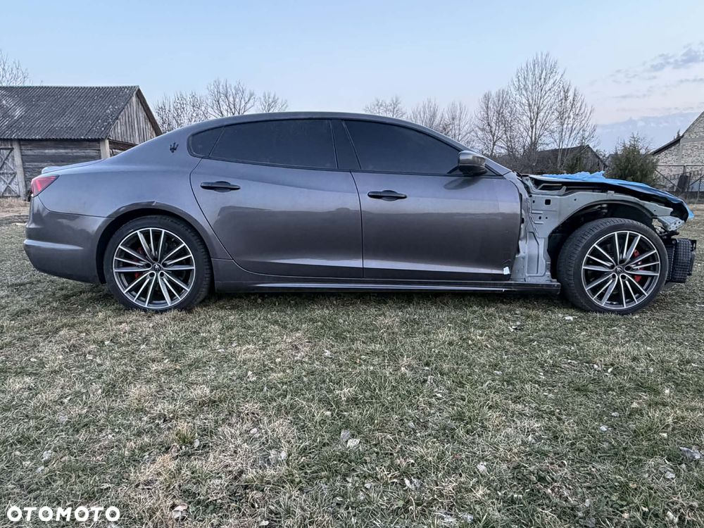 Maserati Quattroporte GranSport S - 4