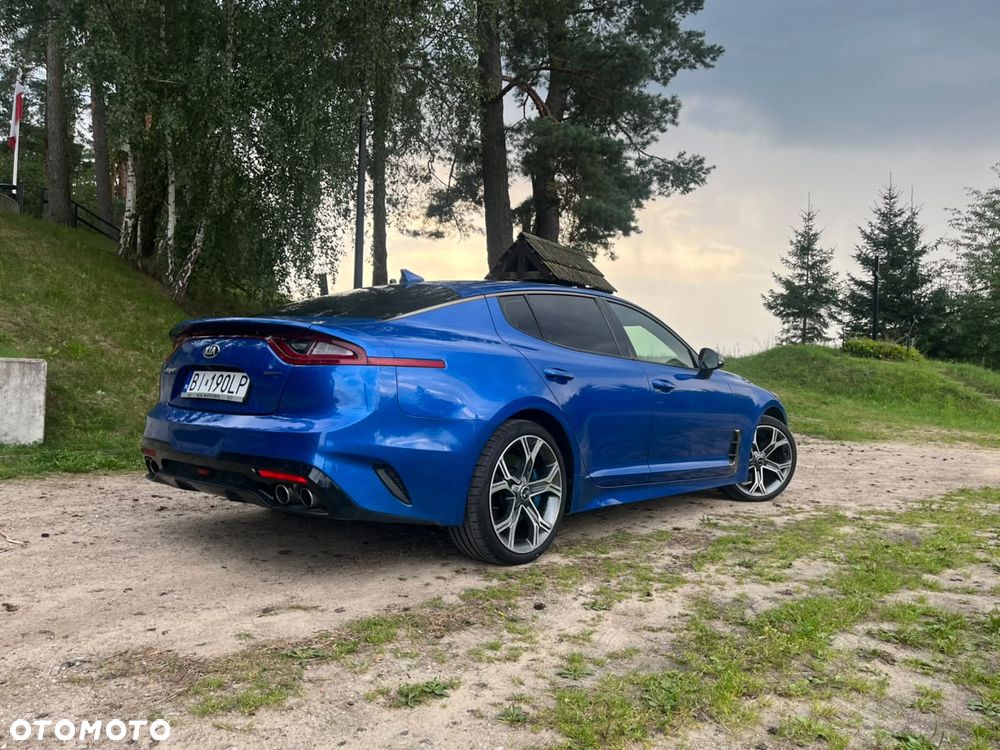 Kia Stinger - 14