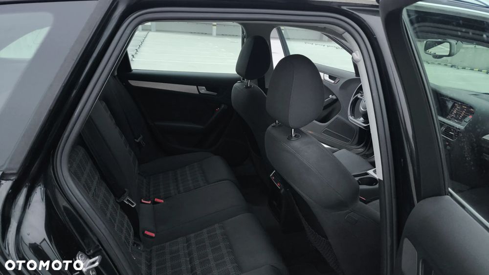 Audi A4 Avant 2.0 TDI DPF Ambiente - 22