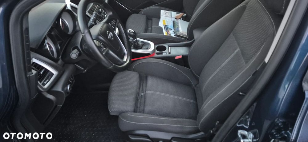 Opel Astra 1.4 T Cosmo - 9
