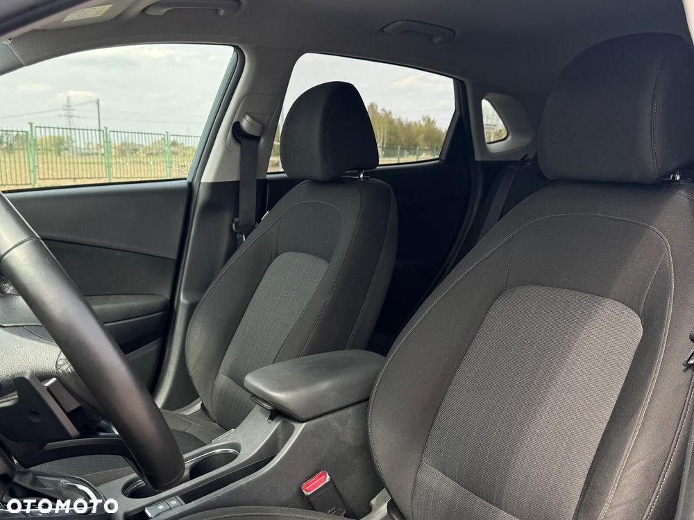 Hyundai Kona 1.6 GDI Hybrid Premium DCT - 24