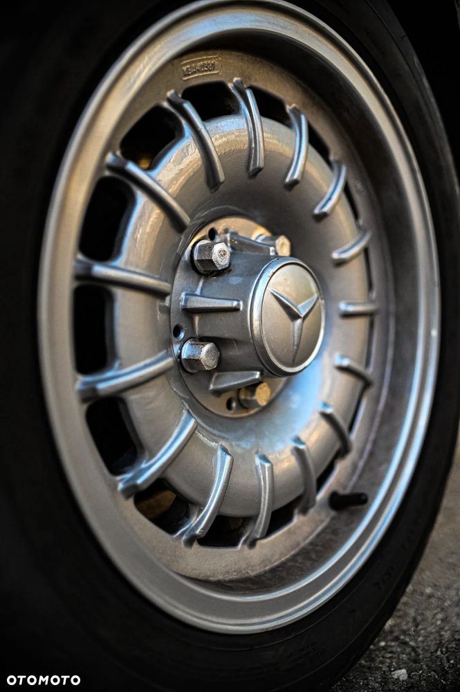 Mercedes-Benz W123 - 13