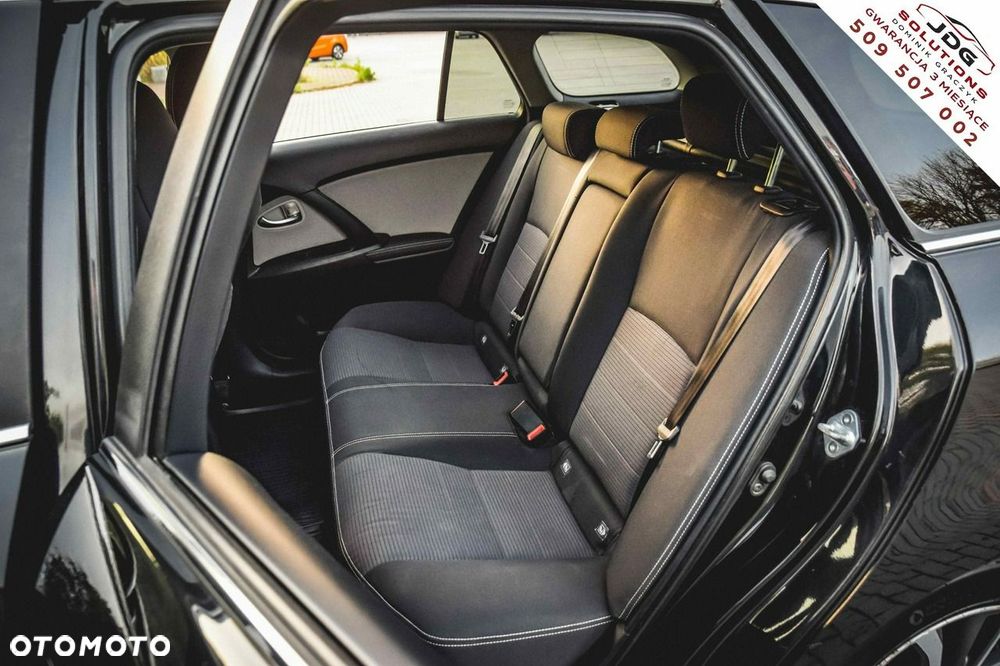 Toyota Avensis 2.0 D-4D Premium - 31