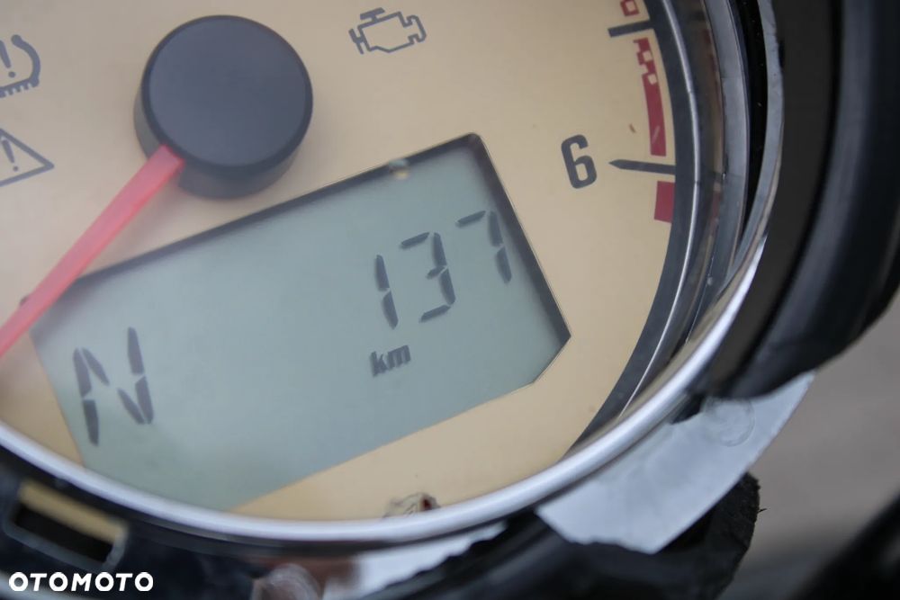 Indian Roadmaster - 17