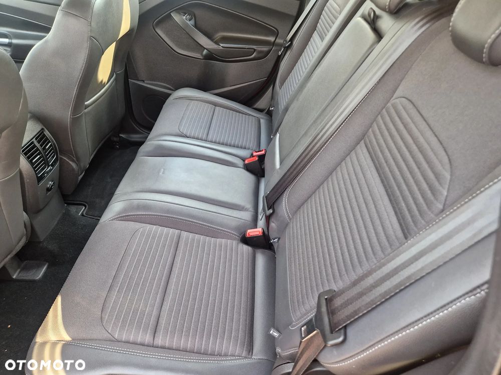 Ford Kuga 1.5 EcoBoost 2x4 Titanium - 9